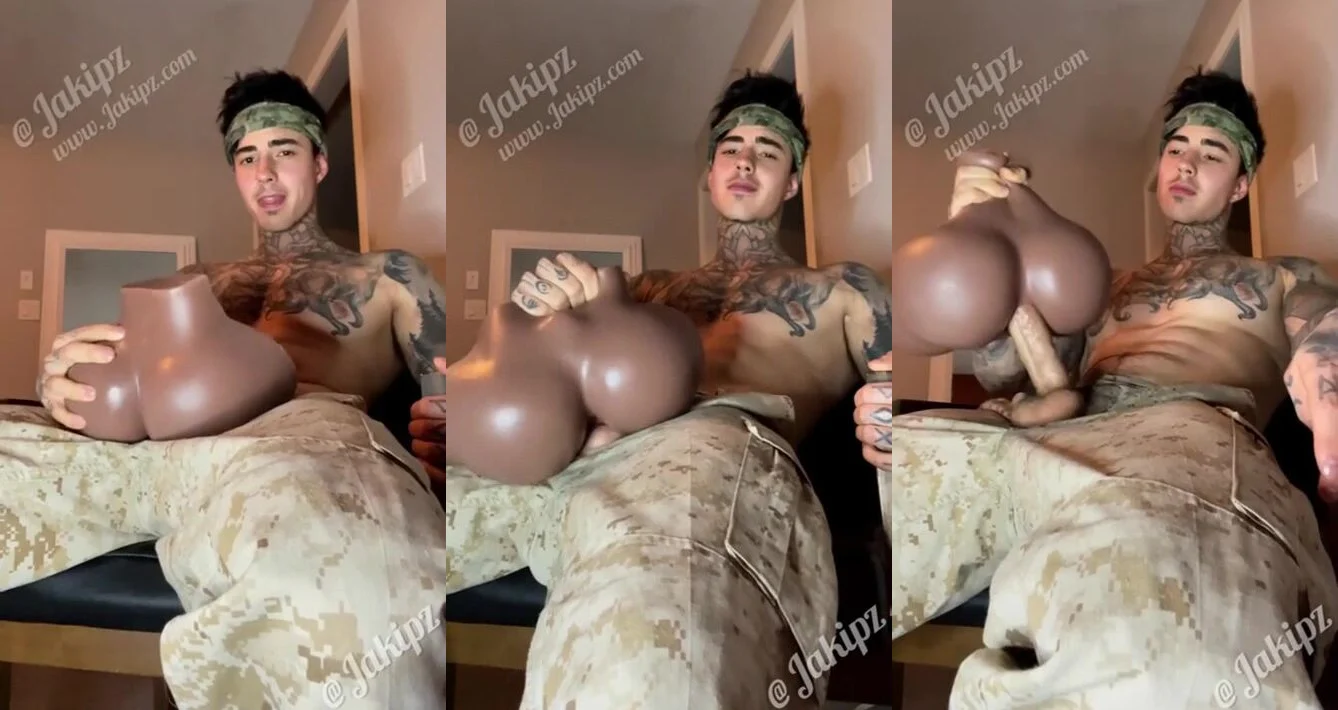 Fucking my toy and shooting my load hands free – Jake Andrich (Jakipz)